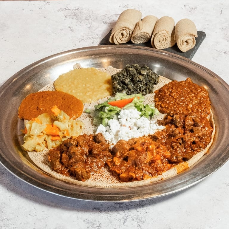 Savor Your Lunch with Us